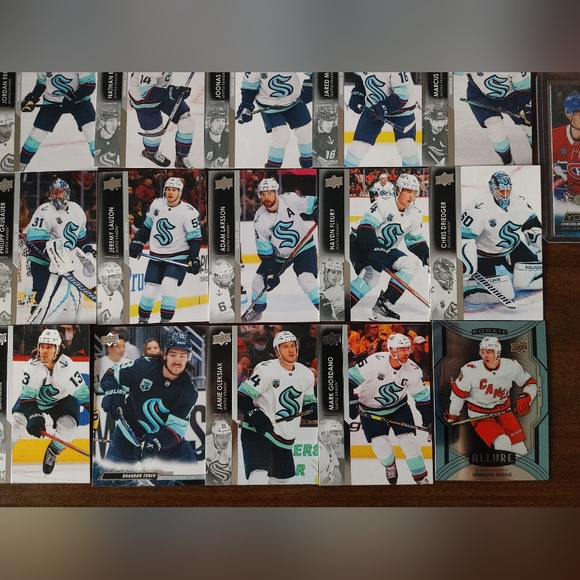 Seattle Kraken NHL Upper Deck 25 card lot (Wright, Geekie RC) - Picture 4 of 5